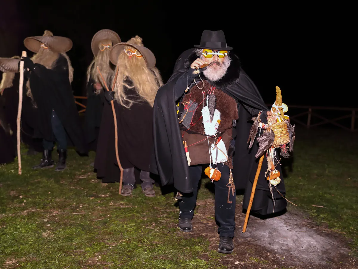 Il corteo dei Cucibocca nella notte del 5 gennaio a Montescaglioso (2025)