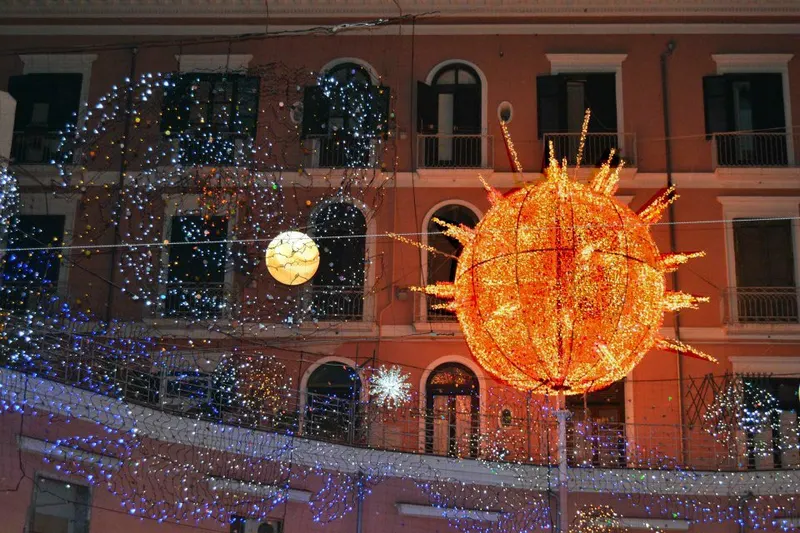 Il Sole luminoso delle Luci d'Artista di Salerno
