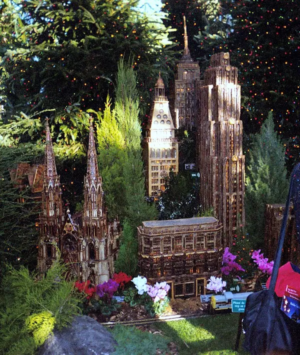 014_11A1-Bronx Botanical Gardens Holiday Train Show