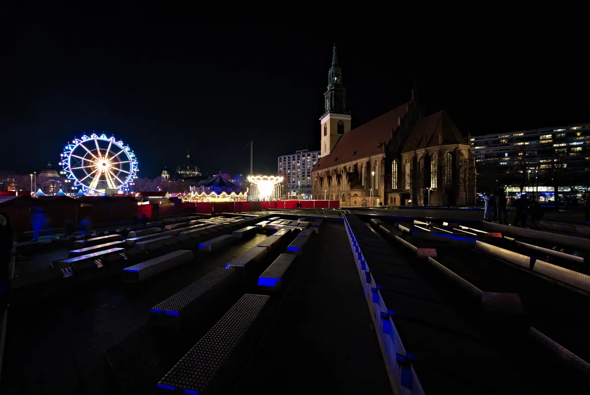 Weihnachtsmarkt am Roten Rathaus in Berlin