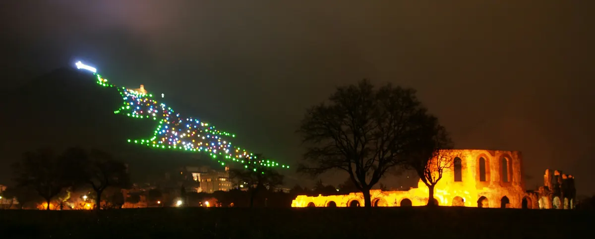 L'albero di Natale più grande del mondo sul Monte Ingino sopra Gubbio