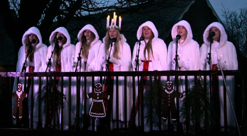 Luciatåg på Jul på Fredriksdal