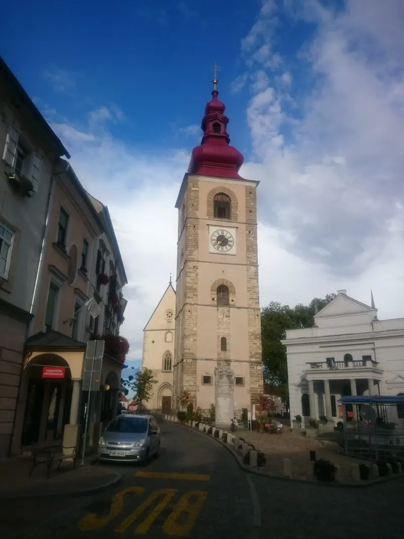 Mestni stolp na Ptuju ob Slovenskem trgu